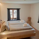 Pensiunina - - B&B