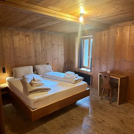 Bed & Breakfast Pensiunina-Sent Sent