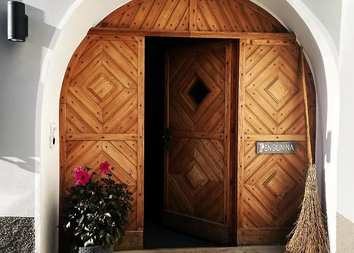 Bed & Breakfast Pensiunina - -